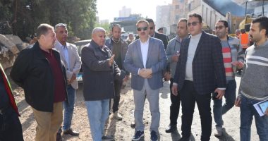 محافظ المنوفية يتفقد أعمال الرصف النهائية بطريق طنبدي - شبين الكوم 
