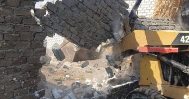 محافظة سوهاج: إزالة 3 حالات بناء مخالف بقرى البلينا