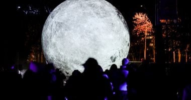 فعاليات مهرجان أضواء الشتاء فى باريس