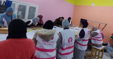 استمرار تدريب عضوات أندية الفتاة والمرأة على حرف التفصيل والخياطة بالوادى الجديد