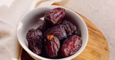 تفسير حلم تناول البطاطا والبلح.. استقرار مالى وإنجازات أبرز التأويلات