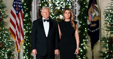 البيت الأبيض ينشر صورة لترامب مع ميلانيا احتفالا بالكريسماس