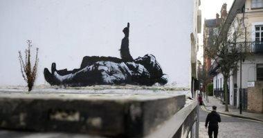 جدارية جديدة لـ بانكسى تصور أطفالاً يتأملون النجوم فى لندن