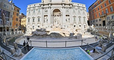 70 ألف شخص يوميا.. روما تفرض رسوما لزيارة نافورة تريفى التاريخية