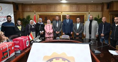 تسليم 32 فرصة جديدة بين عقود عمل وماكينات خياطة ودعم لذوى الهمم بمبادرة تمكين بالغربية
