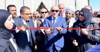 افتتاح مشروعات محطات الصرف الصحى لدعم أبناء مدن وقرى الأقصر احتفالاً بالعيد القومى.. المحافظ يفتتح مشروعات الصرف بالمدينة الصناعية بطاقة 3 آلاف متر يومياً.. وفرحة بافتتاح 4 محطات في قرى حياة كريمة