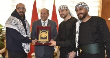 محافظ بورسعيد يكرم الوفود العربية والأجنبية المشاركة باحتفالات العيد القومى الـ69