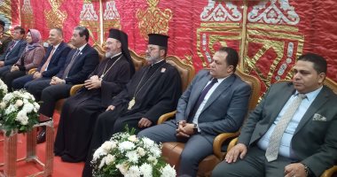 محافظ دمياط يقدم التهنئة لكاهن كنيسة الروم الأرثوذكس بمناسبة أعياد الميلاد