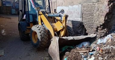 رفع 100 طن من القمامة والمخلفات والأتربة فى حملة نظافة بـ6 قرى بمركز سوهاج