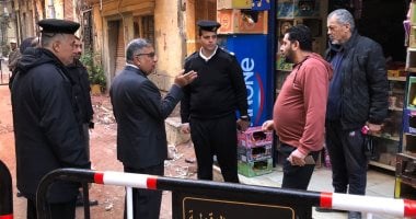 محافظ الدقهلية يتفقد موقع العقار المنهار جزئيا ويشكل لجنة لمراجعة حالة البناية