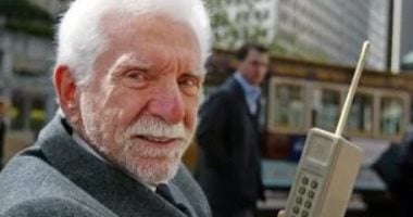 في ذكرى ميلاده.. قصة مارتن كوبر صاحب أول مكالمة هاتفية محمولة في التاريخ