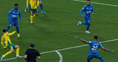 الهلال يتفوق على الخليج بثنائية في شوط مثير بالدوري السعودي