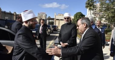 محافظ بورسعيد يستقبل وزيرى الأوقاف والتعليم العالى ومفتى الجمهورية.. صور