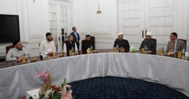 وزير الأوقاف يلتقي وفدًا من باحثي أكاديمية بولغار بجمهورية تتارستان الروسية