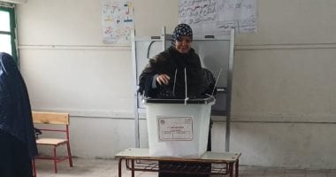 تزايد أعداد الناخبين فى جولة الإعادة بدائرة إمبابة.. صور