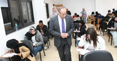 انتظام الامتحانات بكلية الألسن جامعة قناة السويس