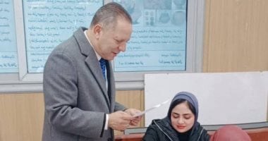 رئيس جامعة دمياط الأهلية يواصل متابعة امتحانات نهاية الفصل الدراسى الأول