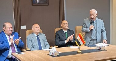 وزير العمل ومحافظ القاهرة يفتتحان مقرا جديدا للنقابة العامة للنقل البرى.. صور