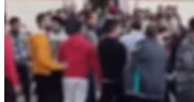 المتهمون عقب ضبطهم