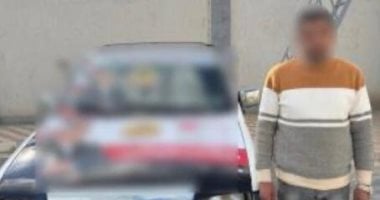 وزارة الداخلية تضبط شخصًا يوجه الناخبين بمحيط لجان البحيرة    