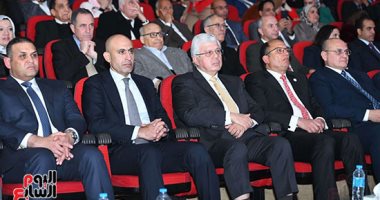 رئيس جامعة العاصمة يكرم وزيري التعليم والتعليم العالى باحتفالية اليوبيل الذهبى