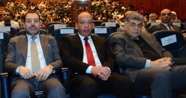 قصر العينى تستضيف اجتماع لجنة الدراسات الطبية لتقييم تطبيق 5 + 2 بكليات الطب