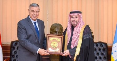 محافظ الإسكندرية يستقبل القنصل العام للسعودية فى أول زيارة له بعد توليه المنصب