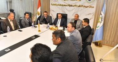 محافظ أسيوط يتابع فتح لجان جولة الإعادة بانتخابات النواب ويؤكد انتظام التصويت