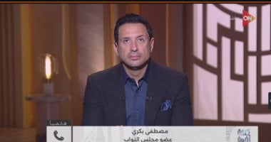 مصطفى بكري: علاء عبد الفتاح أداة لتفكيك الدولة.. وانكشف زيف البطولة الوهمية