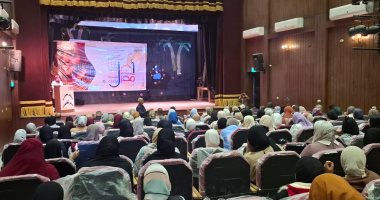 ورش ولقاءات توعوية بملتقى الثقافة وفنون الفتاة والمرأة ضمن مشروع أهل مصر.. صور