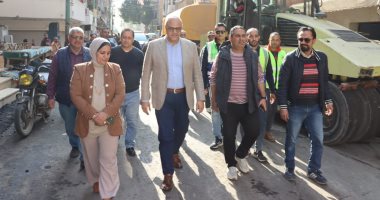 محافظ القليوبية يتفقد أعمال رصف وتطوير شارع نصار بمدينة بنها