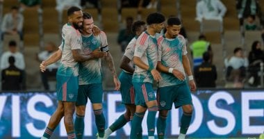 الأهلي يتخطى الفيحاء بثنائية في الدوري السعودي.. وحالة طرد "فيديو"
