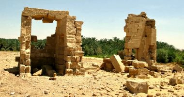 حكاية معبد الناضورة بالوادى الجديد.. وإعلان الخارجة أول مدينة صديقة للبيئة من فوق هضبته