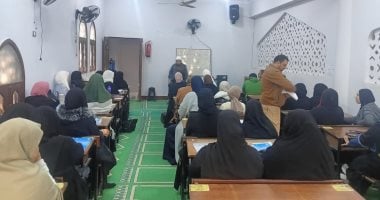 «أوقاف شمال سيناء» توزع الكتب الدراسية مجانًا لطلاب مراكز إعداد المحفظين والمراكز الثقافية