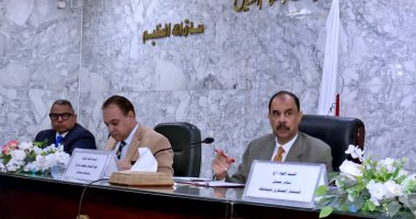 محافظ سوهاج يرفع درجة الاستعداد لاستقبال احتفالات أعياد الميلاد