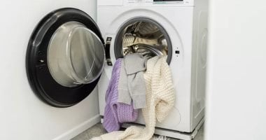 5 ملابس تنظيفها فى الغسالة يغير لونها ويمزقها.. خدى بالك 
