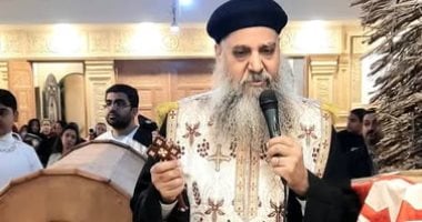 أقباط إسنا يحتفلون بعيد اكتشاف رفات الأم دولاجى وأولادها جنوب الأقصر.. صور