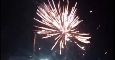 احتفالات ليلة رأس السنة بمدينة بنها.. السماء نورت من الشماريخ