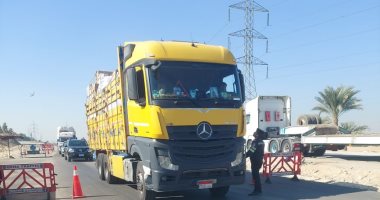 حملات مرورية مكبرة وأكمنة ثابتة ومتحركة على الطريق الصحراوى الغربى بقنا