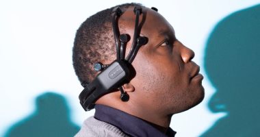 تعمل بالذكاء الاصطناعي.. علماء يبتكرون سماعة رأس تتنبأ بنوبات الصرع