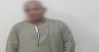 وزارة الداخلية تضبط 3 أشخاص لتوزيع كروت بمحيط لجان المنيا   