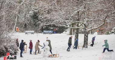 بهجة ومتعة.. الثلوج على العاصمة الألمانية برلين ساحرة