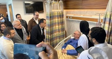 سائح بمستشفى الكرنك الدولى خلال اطمئنان رئيس الوزراء عليه