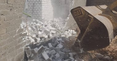 إزالة 8 حالات تعد على الأراض الزراعية بمركز البلينا فى سوهاج