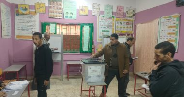لجان البدرشين تستقبل أعدادا كبيرة من الناخبين قبل فترة الراحة.. صور