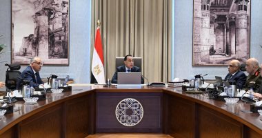 رئيس الوزراء: لن نتهاون مع أى مخالفات أو تعديات على أراضى طرح النهر