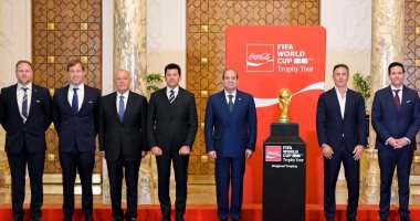الرئيس السيسى يستقبل وفد فيفا فى إطار الجولة الترويجية لكأس العالم.. صور  