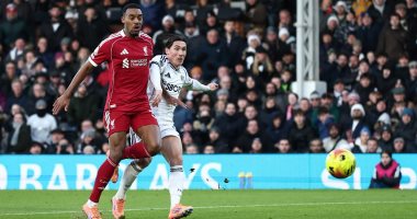 فولهام يفاجئ ليفربول بهدف التقدم عن طريق ويلسون فى الدقيقة 17.. فيديو