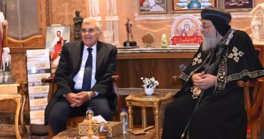 رئيس مجلس الشيوخ يزور الكاتدرائية المرقسية لتقديم التهنئة بعيد الميلاد المجيد