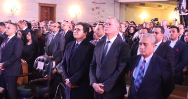 وزير الثقافة يشارك أبناء الطائفة الإنجيلية احتفالهم بعيد الميلاد المجيد